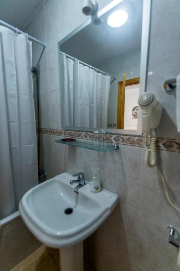 Hostal San Ramon ماربيا المظهر الخارجي الصورة