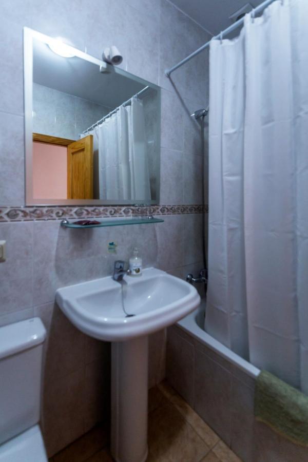 Hostal San Ramon ماربيا المظهر الخارجي الصورة